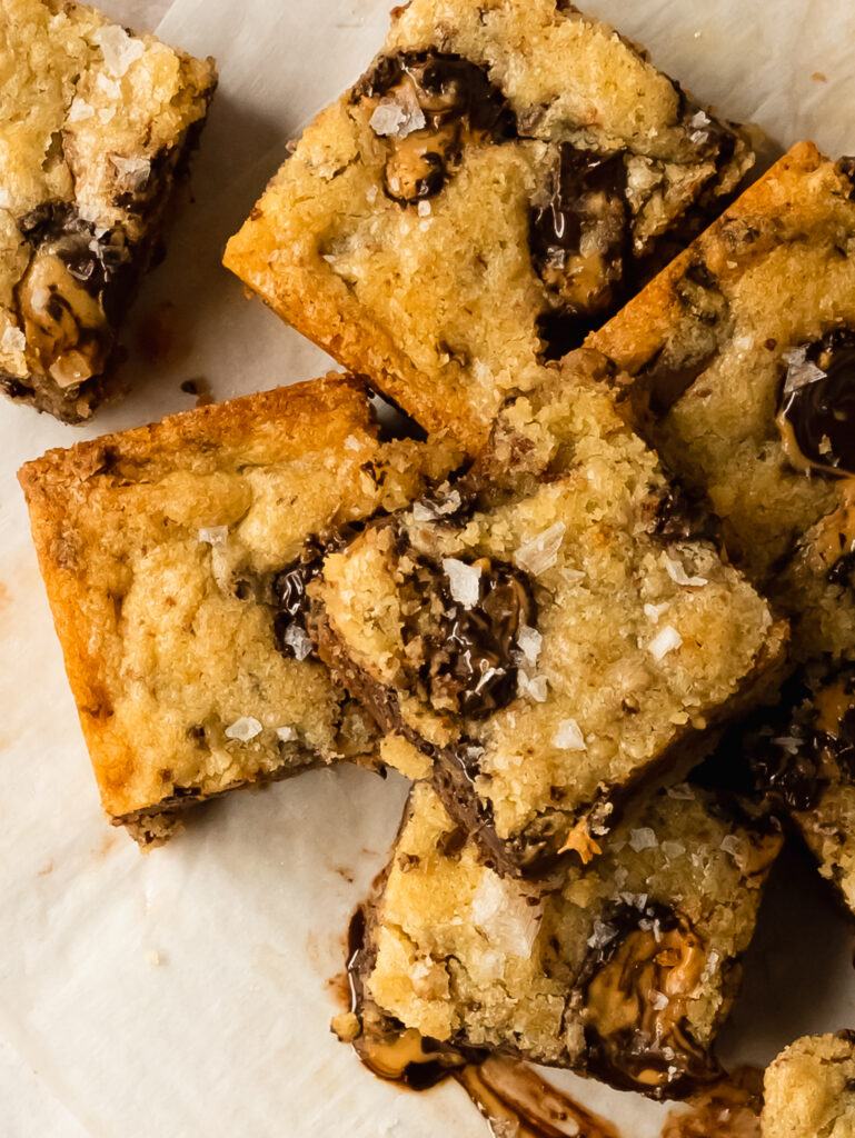 peanut butter cup cookie bars 
