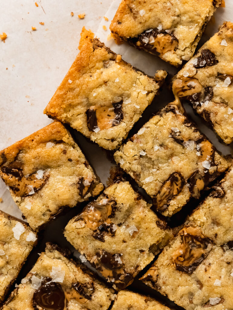 peanut butter cup cookie bars