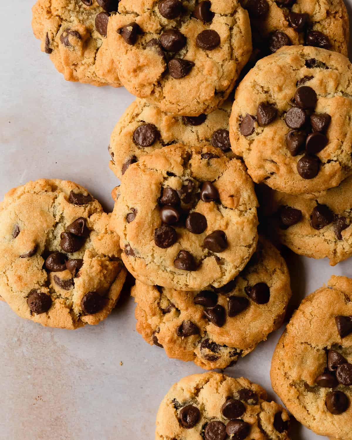 Air fryer chocolate chip cookies are classic chocolate chip cookies baked in an air fryer. These warm and buttery chocolate chip cookies in an air fryer are soft and chewy on the inside and toasted to crispy perfection on the outside. What I love most about these no chill air fryer cookies is they are ready to enjoy in about 15 minutes. 